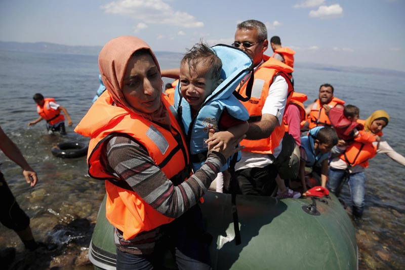 Grupo de refugiados que llega a la islas de Lesbos (Grecia)