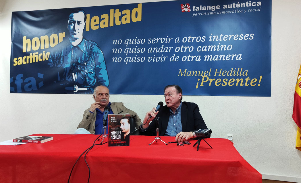 Miguel Hedilla, durante la presentación de su libro en Alicante
